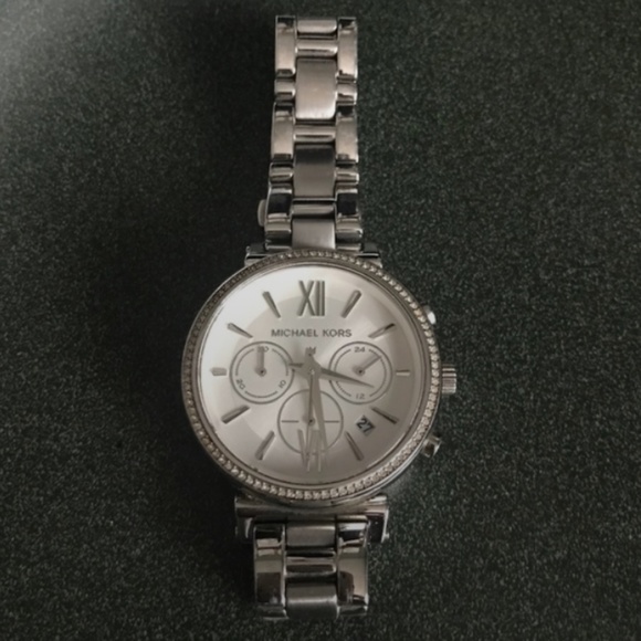 Michael Kors Sofie Analog Display Quartz Silver-tone Women’s Watch MK6575 - Picture 16 of 16